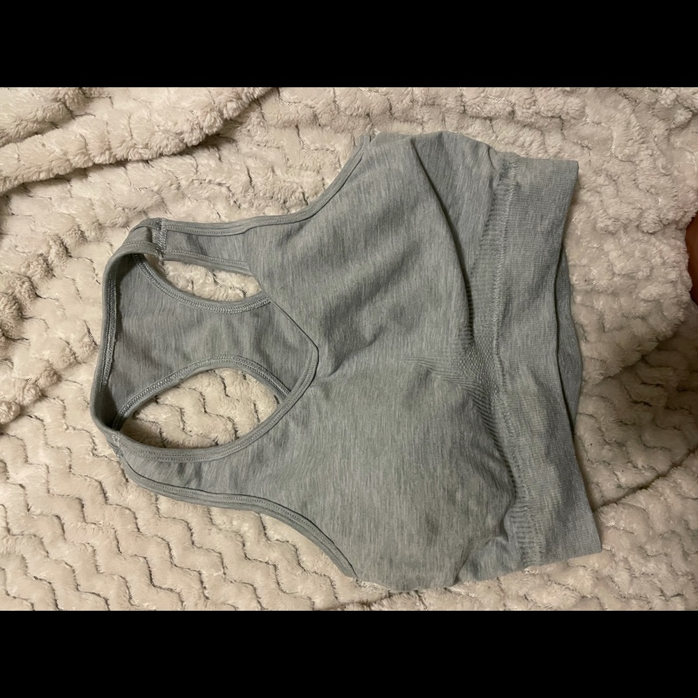 Alphalete sport bra